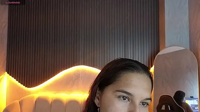 Saraah Tx online show from November 21, 2025, 2:54 am