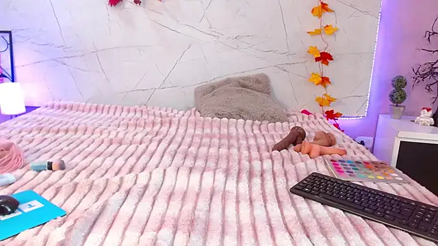 GABRIELLFOSTER online show from November 23, 2025, 2:05 pm