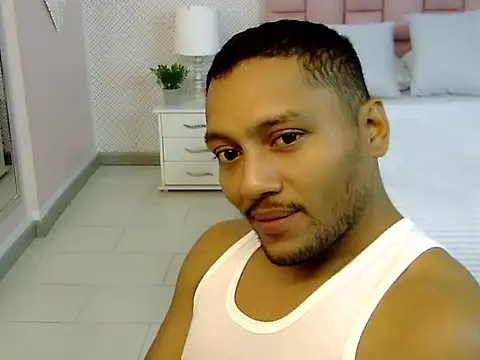 Snapshot of Max_Rivers chatting on September 30, 2025, 9:21 pm Max Rivers online show from September 30, 2025, 9:21 pm