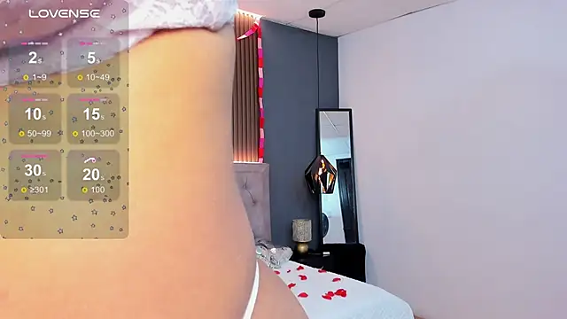 Snapshot of Tiffany__charm_ chatting on February 13, 2026, 3:39 am Tiffany charm online show from February 13, 2026, 3:39 am