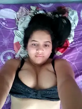 Snapshot of estrella12so chatting on October 12, 2025, 12:39 pm estrella12so online show from October 12, 2025, 12:39 pm