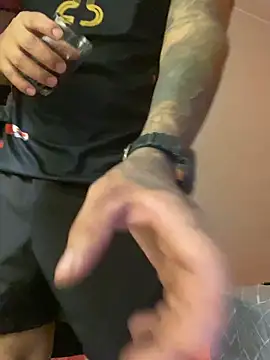 Snapshot of roa_alee chatting on November 30, 2025, 11:27 pm roa alee online show from November 30, 2025, 11:27 pm