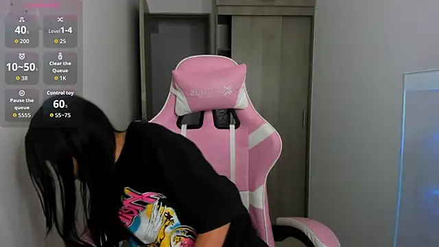 ISABELFORYOU1 online show from December 18, 2025, 12:27 am