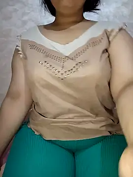 lily sx online show from October 23, 2025, 10:41 pm