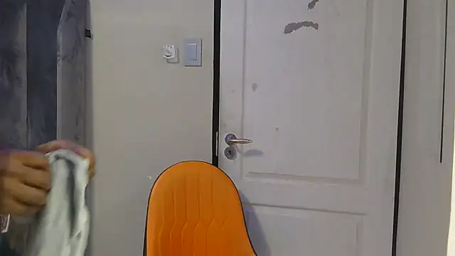 Snapshot of MthondoWeBananaX2 chatting on October 28, 2025, 5:01 pm MthondoWeBananaX2 online show from October 28, 2025, 5:01 pm