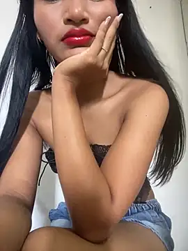 fenixzara online show from October 14, 2025, 1:56 pm