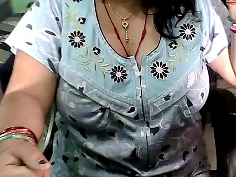 BABITA KUMARII online show from March 24, 2026, 7:03 pm