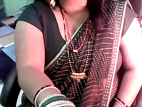 BABITA KUMARII online show from February 10, 2026, 6:07 pm