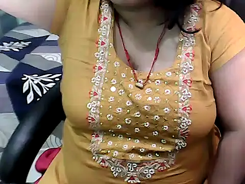 BABITA KUMARII online show from March 20, 2026, 5:14 pm