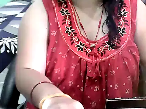 BABITA KUMARII online show from May 24, 2026, 5:13 pm