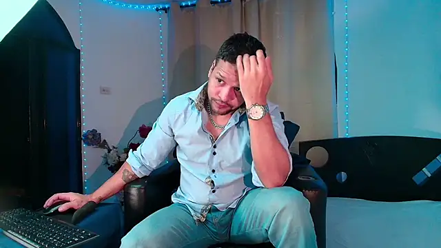 LucasGaeel online show from February 20, 2026, 12:18 pm