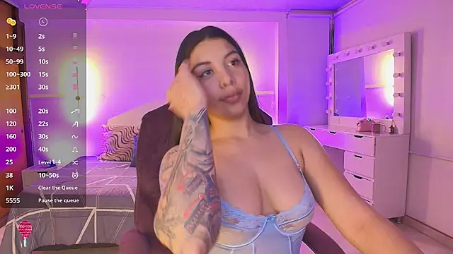 kloe28 online show from March 17, 2026, 3:42 am