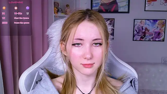 LiraKink online show from March 10, 2026, 4:27 am