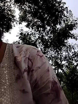 Cuty nensi online show from October 9, 2025, 7:53 am