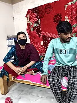 Love Queen11 online show from January 13, 2026, 4:22 pm