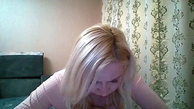 Ceryanne online show from November 2, 2025, 1:21 am