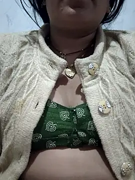 Hot rieal6 online show from December 15, 2025, 4:57 pm