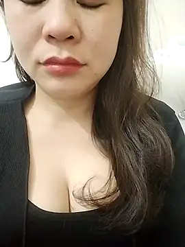 Snapshot of Girl_Shy2000 chatting on February 25, 2026, 12:33 am Girl Shy2000 online show from February 25, 2026, 12:33 am