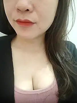 Snapshot of Girl_Shy2000 chatting on February 26, 2026, 2:44 am Girl Shy2000 online show from February 26, 2026, 2:44 am