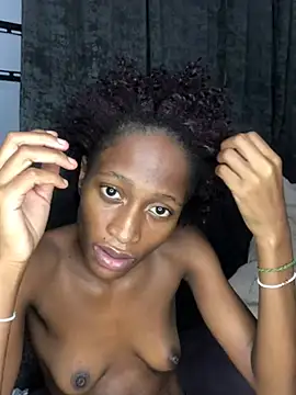 Caramel102004 online show from April 7, 2026, 10:22 pm