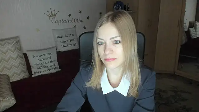 Tiffany Bates online show from November 2, 2025, 3:11 am