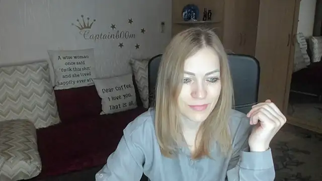 Tiffany Bates online show from November 12, 2025, 3:21 am