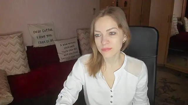 Tiffany Bates online show from March 23, 2026, 3:39 am