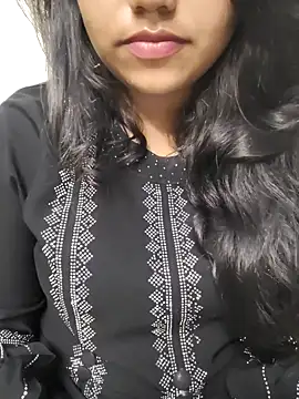 Miss Rose   online show from October 14, 2025, 3:56 pm