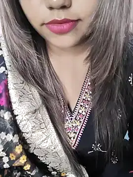 Miss Rose   online show from November 1, 2025, 5:51 pm