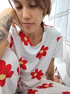 Lilo-skinny online show from October 24, 2025, 12:42 am