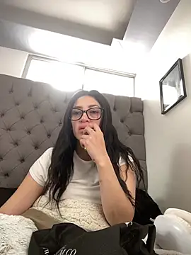 Snapshot of Sammy-Rose_ chatting on October 3, 2025, 2:18 pm Sammy-Rose online show from October 3, 2025, 2:18 pm
