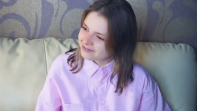 JeanieHelget online show from October 10, 2025, 4:57 am