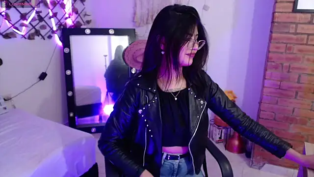 isa bunny18 online show from November 6, 2025, 11:20 pm