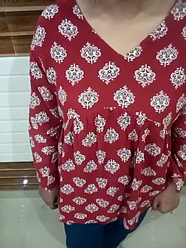 Minakshi 677 online show from December 17, 2025, 4:56 pm