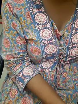 Minakshi 677 online show from October 4, 2025, 5:36 pm