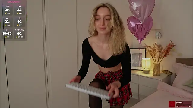 SophieBelll online show from March 14, 2026, 11:38 am