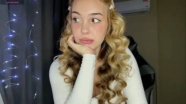 Snapshot of EvaCarter1 chatting on September 26, 2025, 9:16 am EvaCarter1 online show from September 26, 2025, 9:16 am