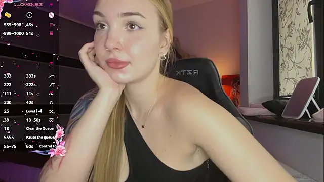 EvaCarter1 online show from October 23, 2025, 11:31 am