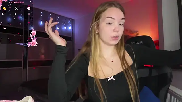 EvaCarter1 online show from November 16, 2025, 12:32 pm