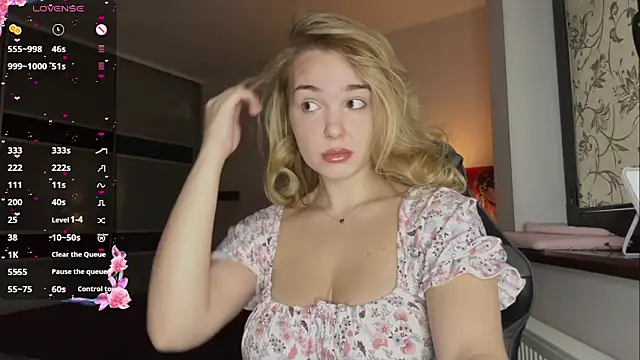 EvaCarter1 online show from October 20, 2025, 7:09 am