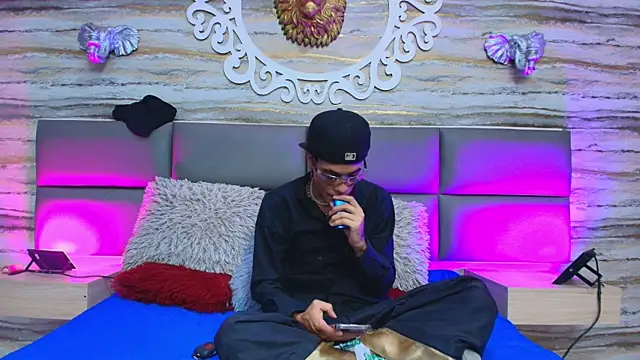 Lovers 21 online show from October 3, 2025, 7:48 pm