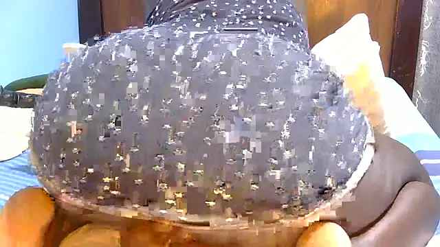 Snapshot of SpiceySnack chatting on February 27, 2026, 3:34 pm SpiceySnack online show from February 27, 2026, 3:34 pm