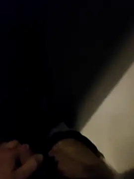 Snapshot of CamileOp chatting on November 18, 2025, 5:00 am CamileOp online show from November 18, 2025, 5:00 am