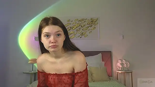 Nicole Broown  online show from October 30, 2025, 9:22 pm