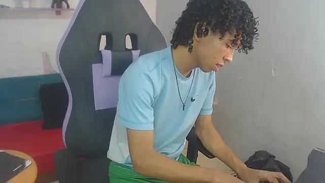 xion ez online show from December 16, 2025, 9:30 pm