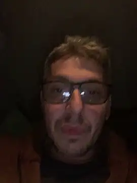 Snapshot of CerveniXXL chatting on October 8, 2025, 12:34 am CerveniXXL online show from October 8, 2025, 12:34 am