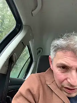 Snapshot of CerveniXXL chatting on October 17, 2025, 4:09 pm CerveniXXL online show from October 17, 2025, 4:09 pm