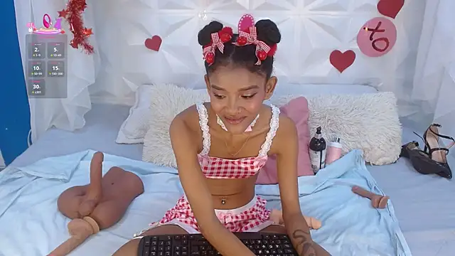 Snapshot of adisson_petite1 chatting on February 19, 2026, 5:43 pm adisson petite1 online show from February 19, 2026, 5:43 pm