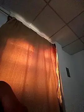 ANTHONYHOTT69 online show from March 27, 2026, 11:05 pm