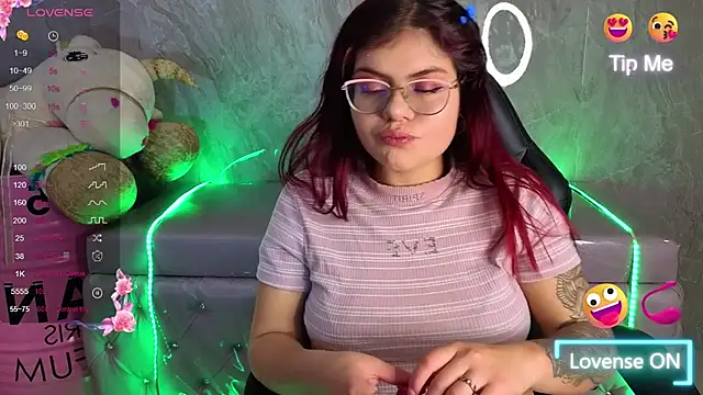 Snapshot of draviana_a_ chatting on February 10, 2026, 3:05 am draviana a online show from February 10, 2026, 3:05 am